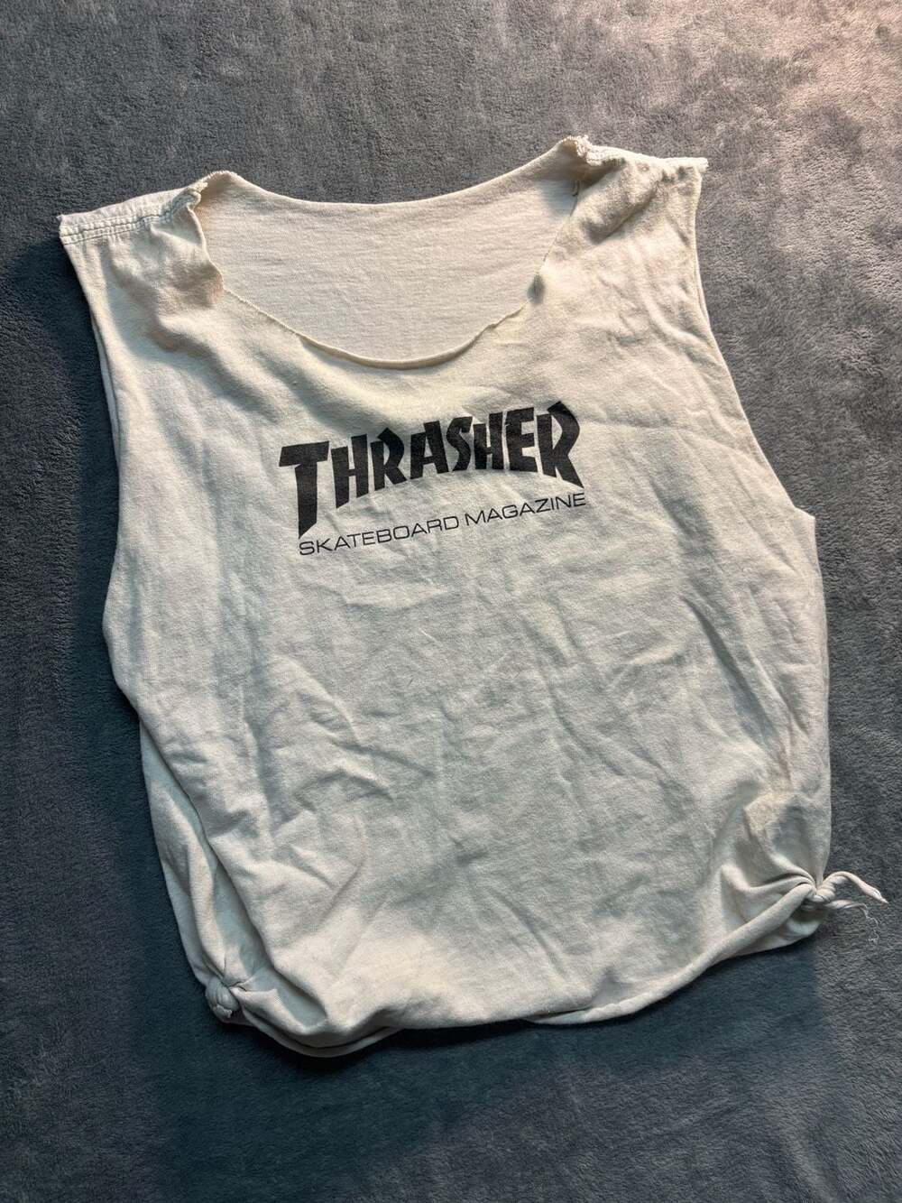 Thrasher Magazine Graphic T-Shirt distressed cut and tied skater shirt - Picture 2 of 5